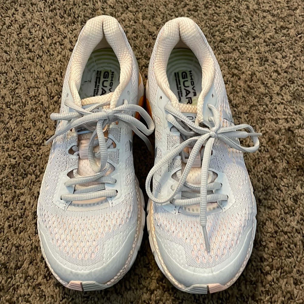 Under Armour tennis shoes